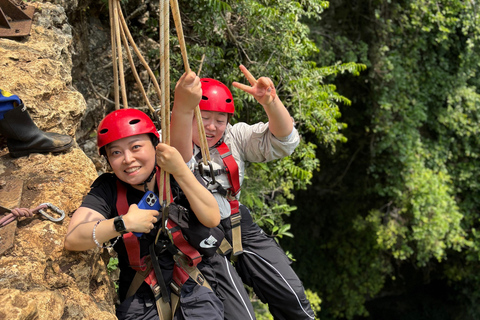 Yogyakarta: Jomblang y Cueva de Pindu con tour guiado por expertosTransporte Compartido Con Punto de Encuentro Exluido Ticket de entrada