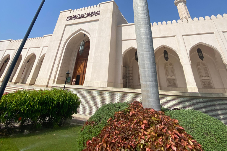 Salalah City Tour: Mosque, Al Gharif Project and Royal Farm