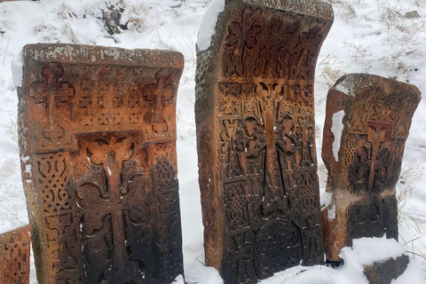 Yerevan: Lake Sevan Private Tour with Monasteries & Lunch