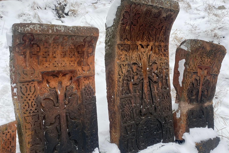 Yerevan: Lake Sevan Private Tour with Monasteries & Lunch