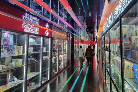 Pekin: prywatna wycieczka po mieście Pop Mart i targu z produktami związanymi z animePekin: prywatna wycieczka po mieście Pop Mart i targu z gadżetami anime
