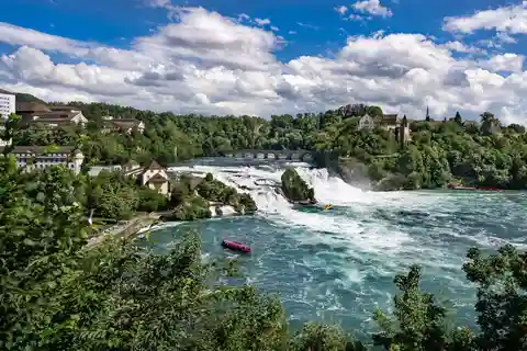 Zurich: Rhine Falls, Stein am Rhein and Titisee Private Trip