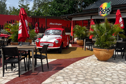 Montego Bay: Bamboo Rafting Tour and Rick's Café visit