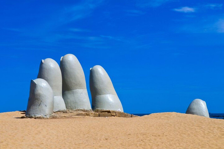 Punta del Este : visite d&#039;une jounée consacrée à la plage et à la culturePunta del Este : visite privée d&#039;une jounée sur la plage et à la découverte de la culture