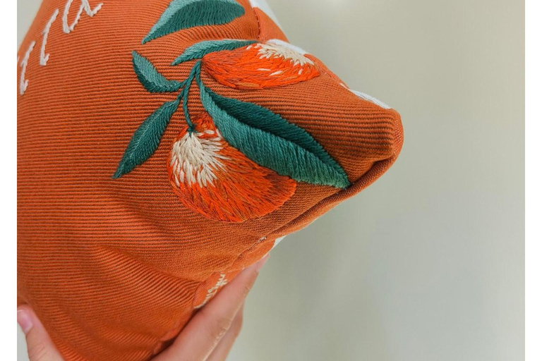 Thessalonique : ateliers de broderie. Une expérience créative de slow craft.Thessalonique : Ateliers de broderie. Une expérience créative d'artisanat lent.