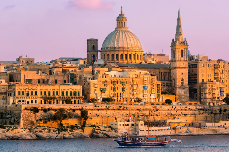 Sliema: Fernandes Fireworks Festival Cruise w/ Dinner+Drinks Without Transportation