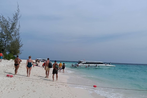 Phi Phi: First Group at Maya Bay, Avoid The Crowds Boat Tour [Full-Day] Maya Bay Speedboat Tour