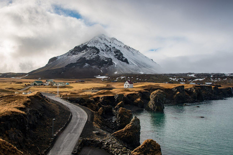 Península de Snaefellsnes y Kirkjufell Tour en grupo reducidoExcursión en grupo reducido por la Península de Snaefellsnes y Kirkjufell