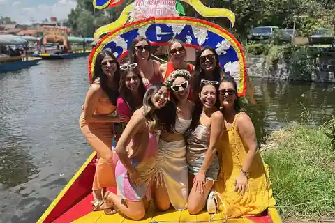 Cidade do México: Passeio de barco com tudo incluído em Xochimilco