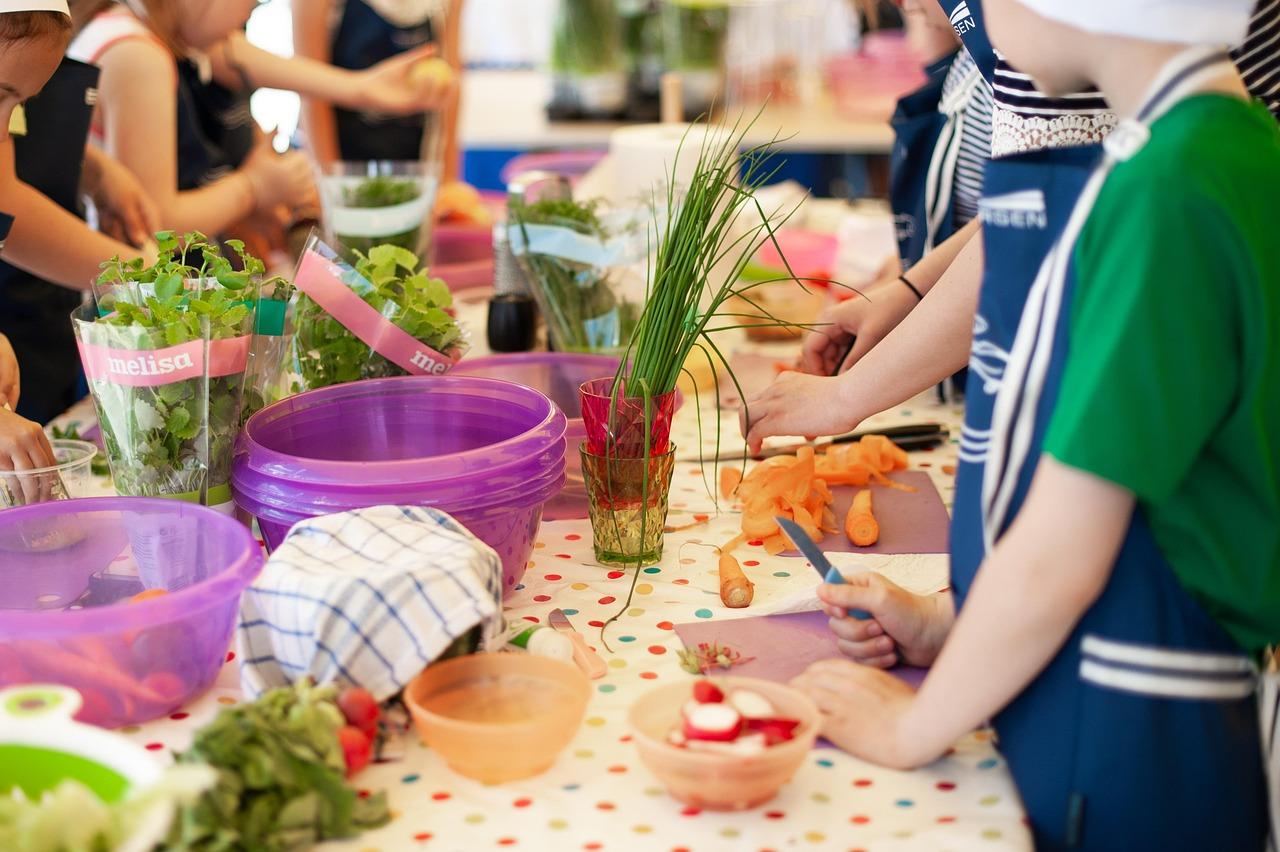 Seebodenbackt und kocht - Kinderküchenzeit