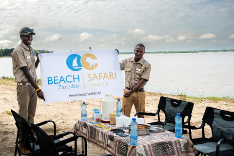 Von Sansibar aus: Selous G.R. Safari mit Übernachtung und Flügengemeinsame Safari