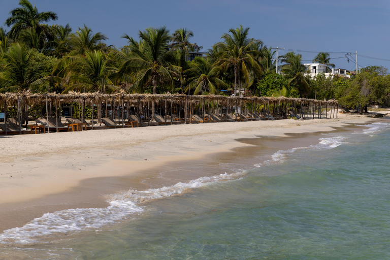 Cartagena: Private Island Romantic Dinner with Boat Transfer