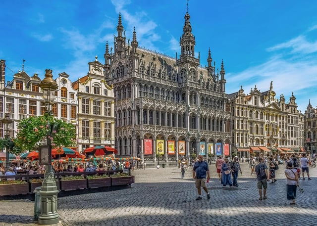 Paris: excursie de o zi la Bruxelles, Bruges și Gent (preluare inclusă)