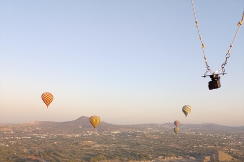 Teotihuacan heldag: Ballongflygning + pyramiderna och hantverksbryggeriTeotihuacan heldag: Ballongflygning + pyramidrundtur och bryggeri