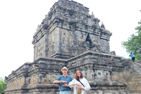 Yogyakarta: Subida VIP a Borobudur y Visita al Templo de Prambanan