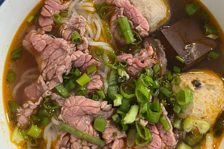 Hue City: Walking Food Tour at real local spots Private Group