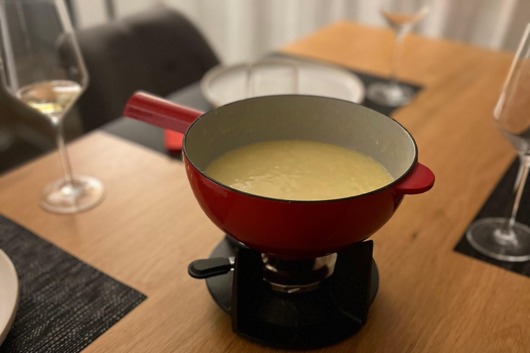 Zurich : Fondue au fromage à la maison avec des locaux