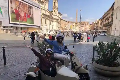 Vespa Sidecar Tour: Highlights of Rome