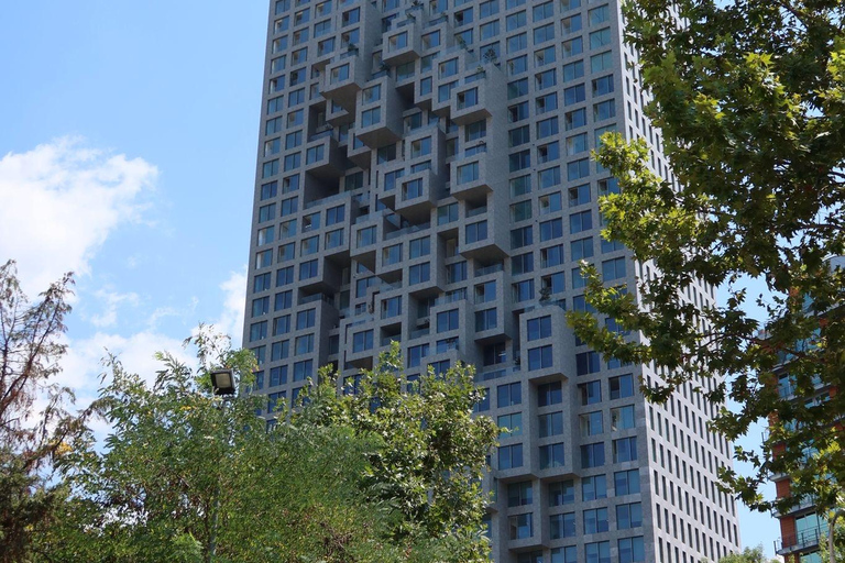 地拉那共产主义遗迹和历史中心之旅地拉那共产主义与历史中心之眼