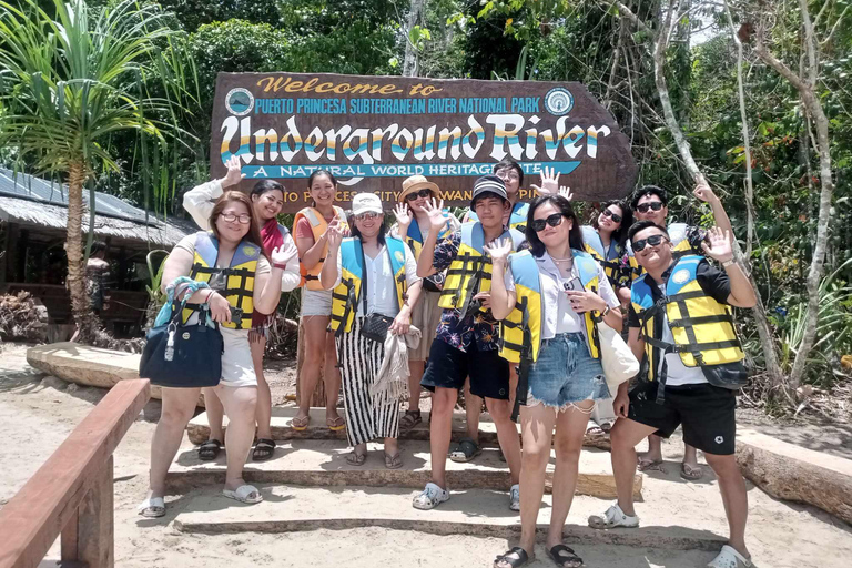 Puerto Princesa; Underground River TourPuerto Princesa; Unterirdische Flussfahrt mit Mittagsbuffet