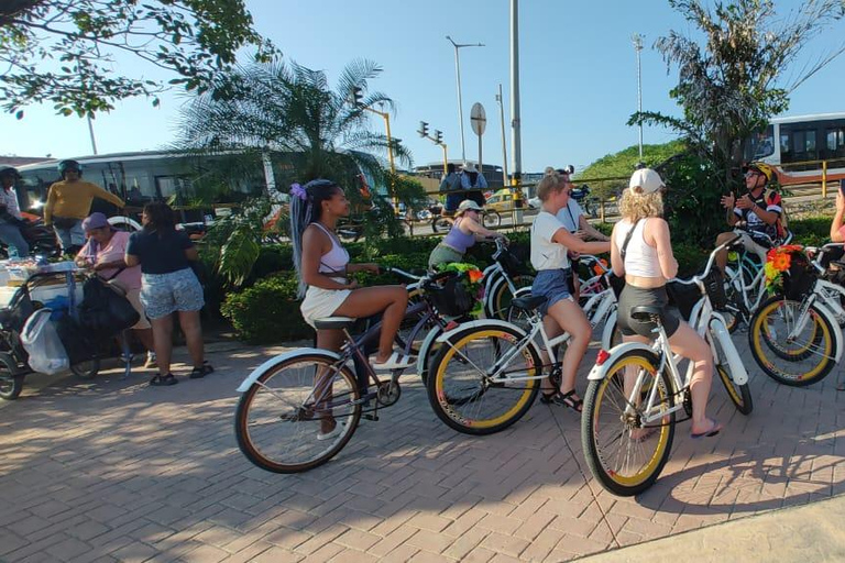 Cartagena: Historical, Cultural and Graffity Bike Tour