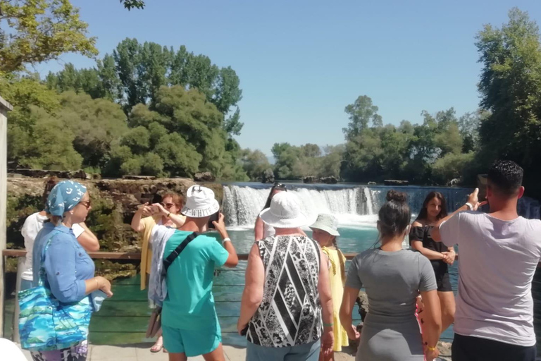 Alanya: Excursão Mix em autocarro Cabrio, Lion Safari, passeio de barco com almoçoAlanya: Excursão mista em autocarro Cabrio, Lion Safari, passeio de barco com almoço