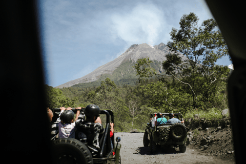 Excursão de 1 dia ao nascer do sol do vulcão Merapi, Borobudur e Ratu Boko