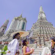 Bangkok Historical Temples & Flower Market Walking Tour