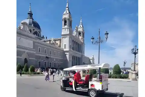Tuk Tuk Tour z degustacją wina w Madrycie
