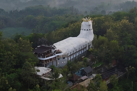 Yogyakarta: Menoreh, Chicken Church, Mudal & Glagah Day Trip