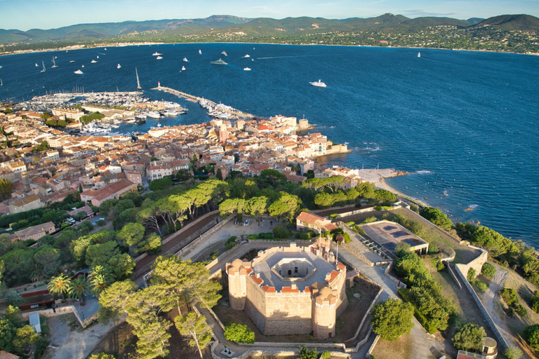 Journée en Provence, Saint-Tropez Village de Grimaud Dégustation de vinsvisite partagée : Saint Tropez, village de Grimaud, dégustation de vins.