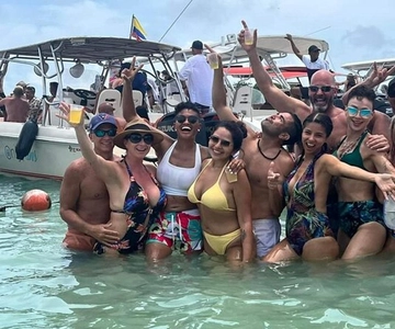 Cartagena:5 Rosario Islands Tour with snorkeling + plankton