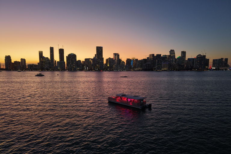 Miami Sunset Boat Tour: Celebrity Mansions & Skyline