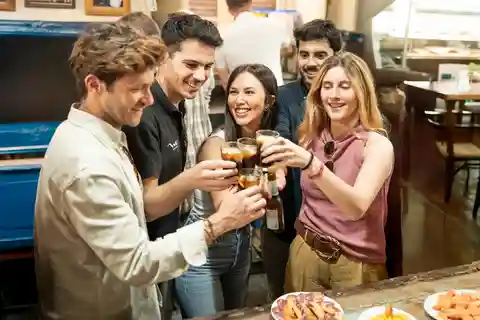 Seville: Tapas and Wine Tour with Rooftop Drink