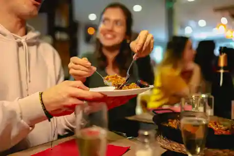 Barselona: Tapas ve İçeceklerle El Born Yemek Yürüyüş Turu