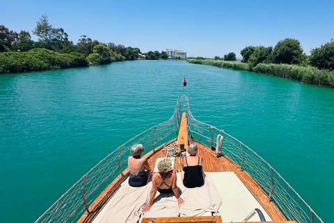 Side: Relaxing Boat Tour with Lunch and Transfers Side: Relaxing Boat Tour Private (Max 10 people)