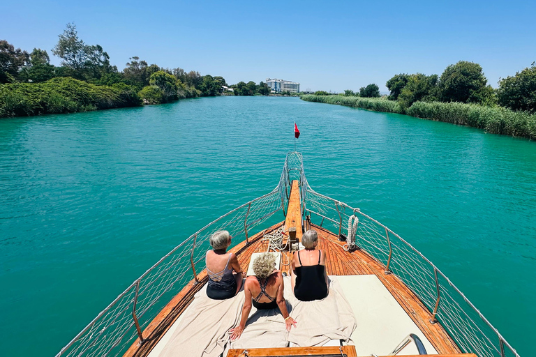 Side: Relaxing Boat Tour with Lunch and Transfers Side: Relaxing Boat Tour Private (Max 10 people)