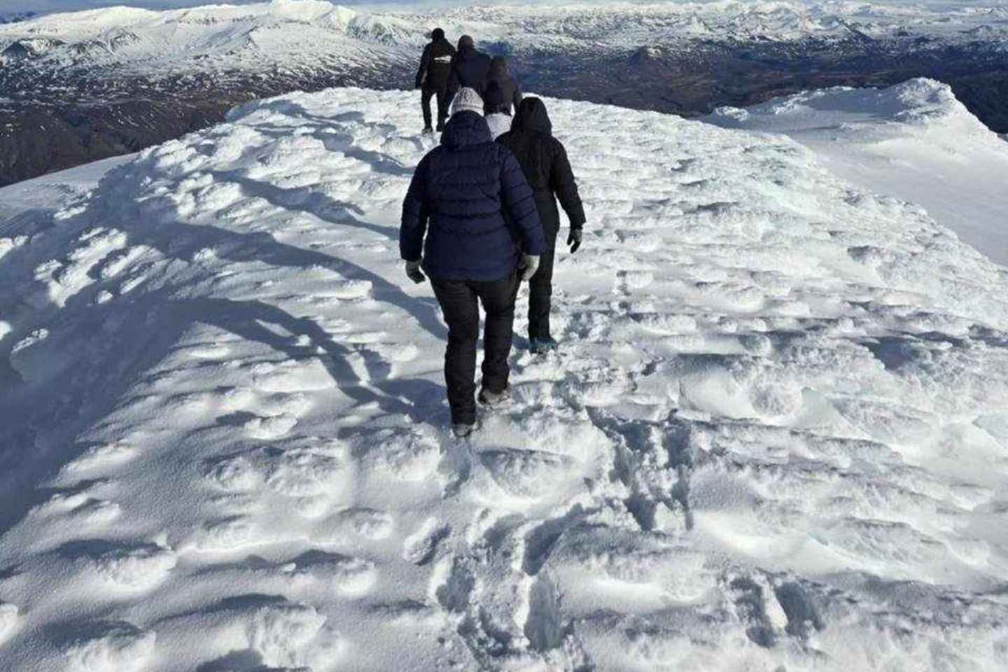 探秘冰岛火山与冰川吉普之旅