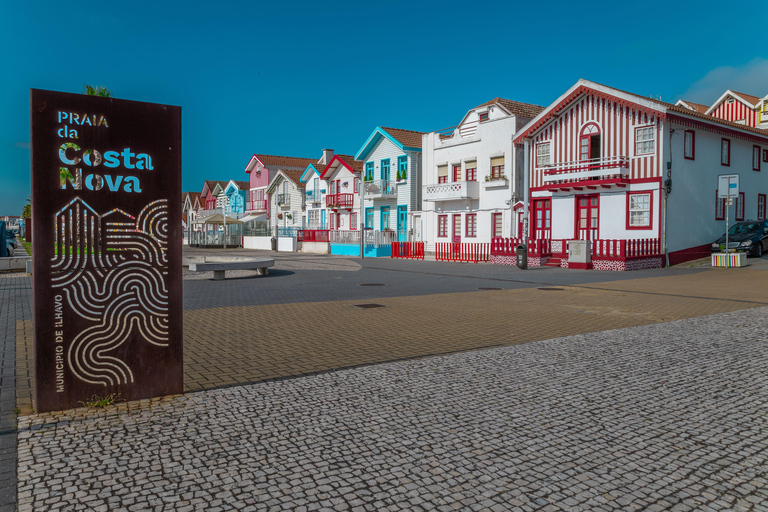 From Porto: Aveiro, Costa Nova and Válega Church Full Day Tour in Spanish Without Moliceiro Cruise