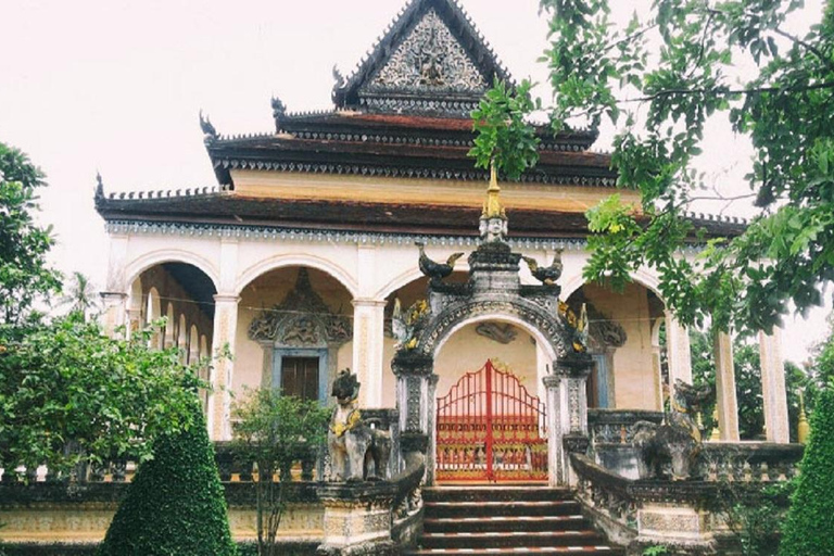 Siem Reap: 3-Hour Behind-the-Scenes Tuk-Tuk Tour Siem Reap: guided 3-hour tuk-tuk tour