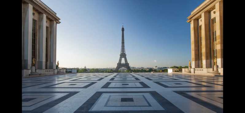 Paris: Privat guidad tur till de mest sevärda platserna.