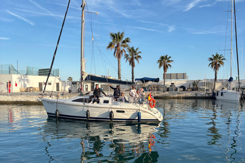 Sitges Sunset: Guided Tour by Sailboat along the Sitges Coast.