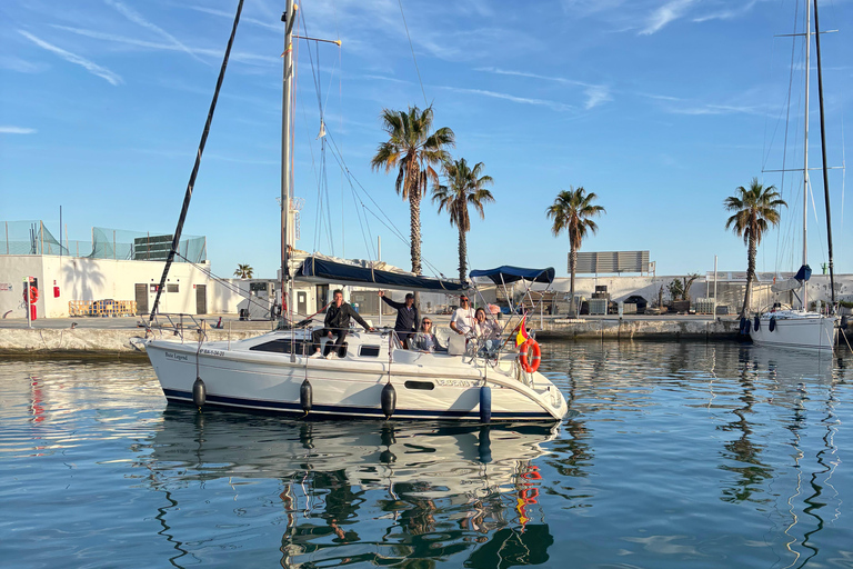 Sitges Sunset: Guided Tour by Sailboat along the Sitges Coast.