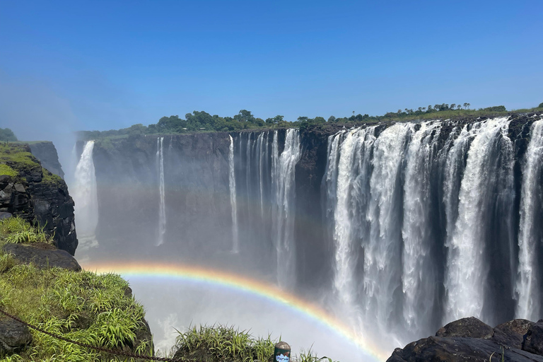 Victoria Falls: Guided Walking Tour with Local Female Guide