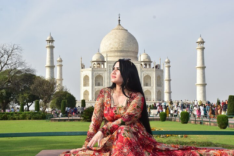 From Delhi: Taj Mahal & Agra Skip The Line Private Day Tour Professional Tour Guide Only