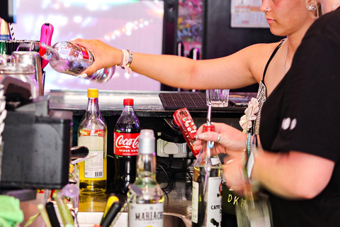 Albufeira: Cocktail Making Class and Karaoke Party with DJ