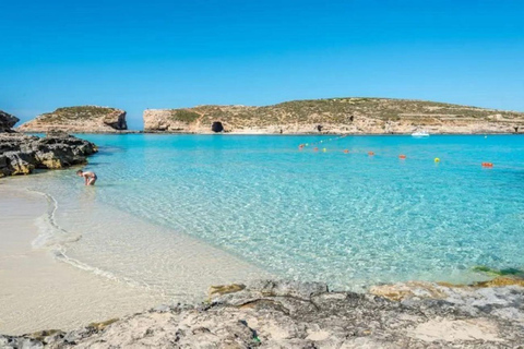 Mellieha: Passeio de barco em Comino, grutas e lagoa azul