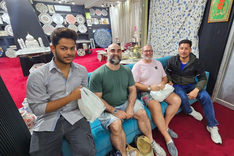 Shopping tour with Your Personal Lady Guide from Jaipur:- private lady guide & car