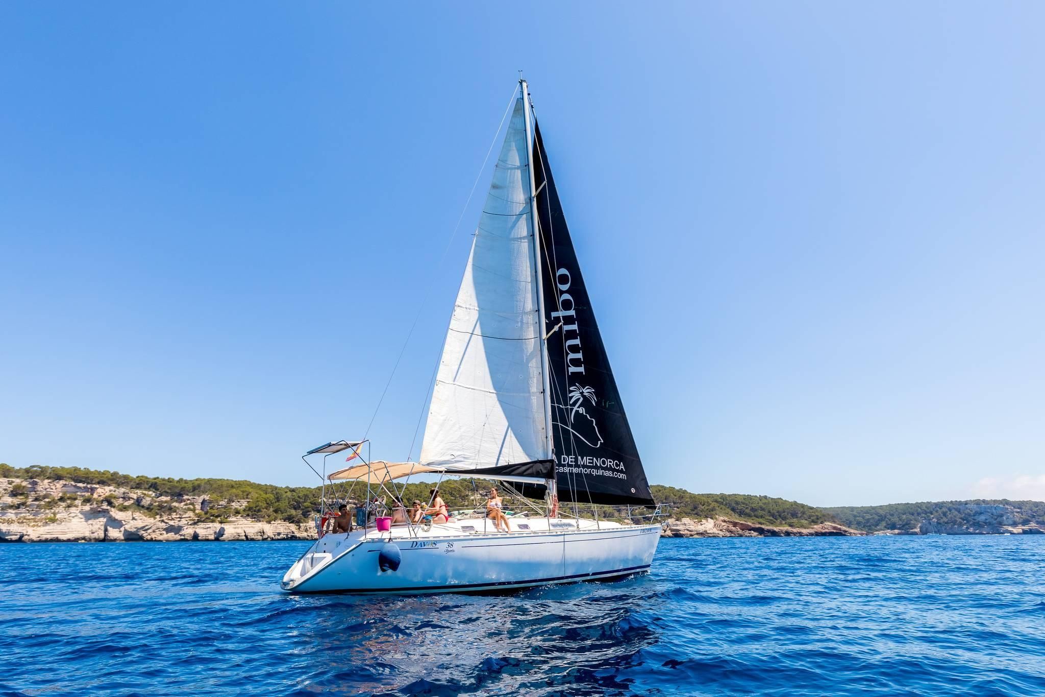 Cala Galdana: Sightseeing-Tour mit dem Segelboot