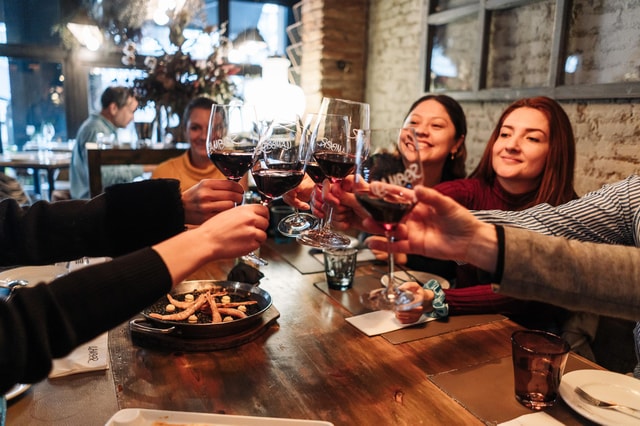 Barcelona: Tipsy Tapas Walking Tour with Snacks and Drinks